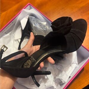 NWT Vince Camuto Black Suede Heels with Floral Accent
